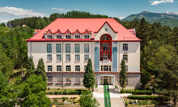 univ